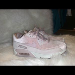 Rare pink velvet air max 90s